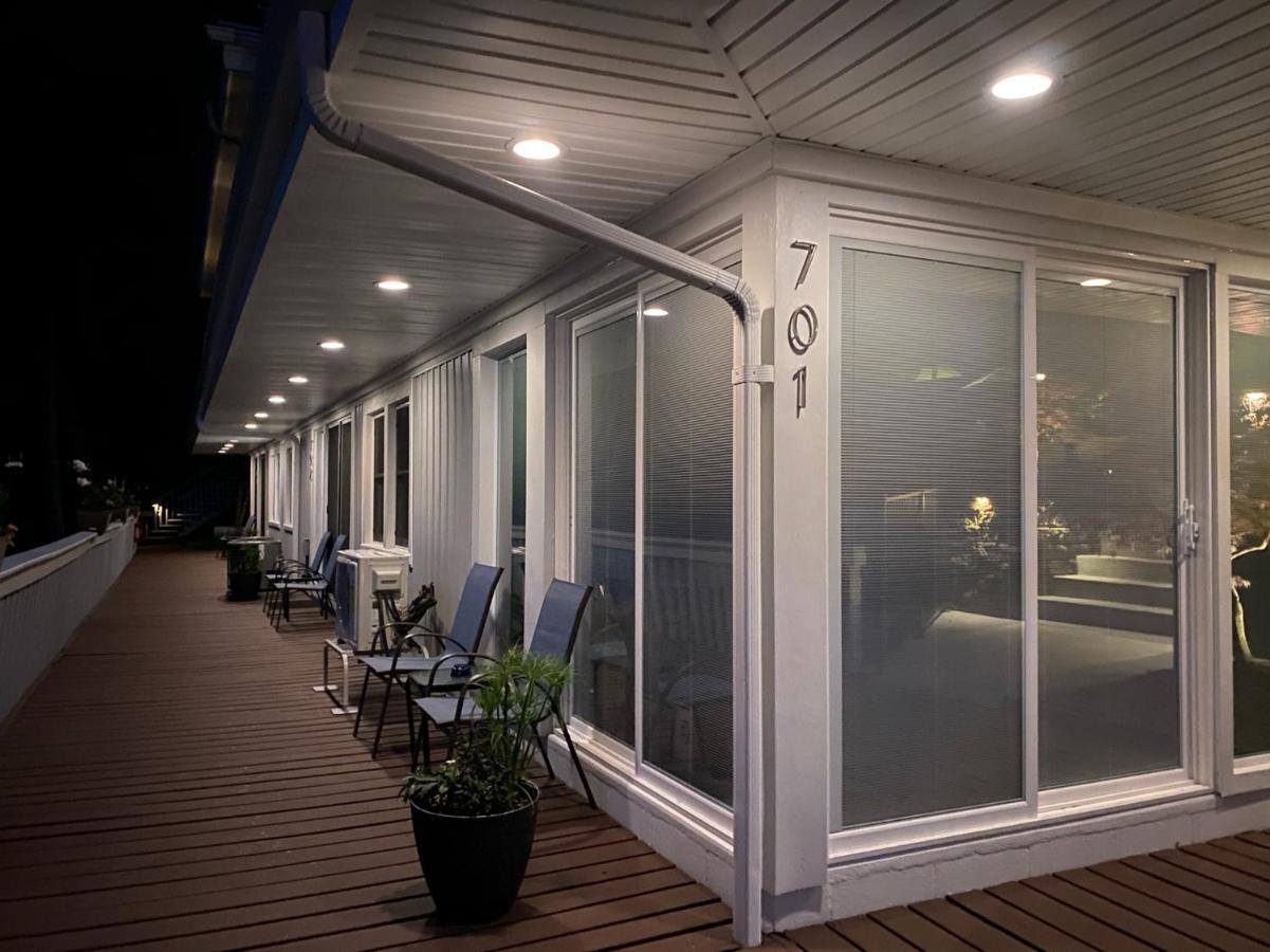 Holiday Hill Resort Saugatuck Bagian luar foto