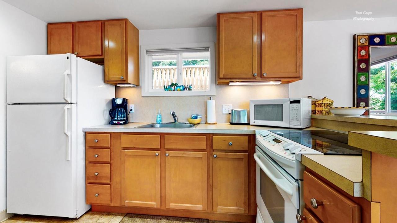 Holiday Hill Resort Saugatuck Bagian luar foto