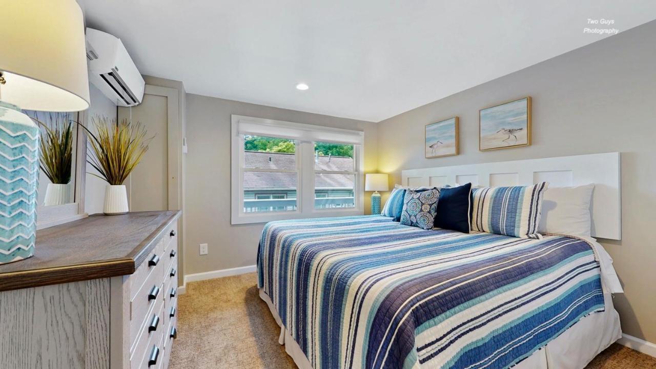 Holiday Hill Resort Saugatuck Bagian luar foto