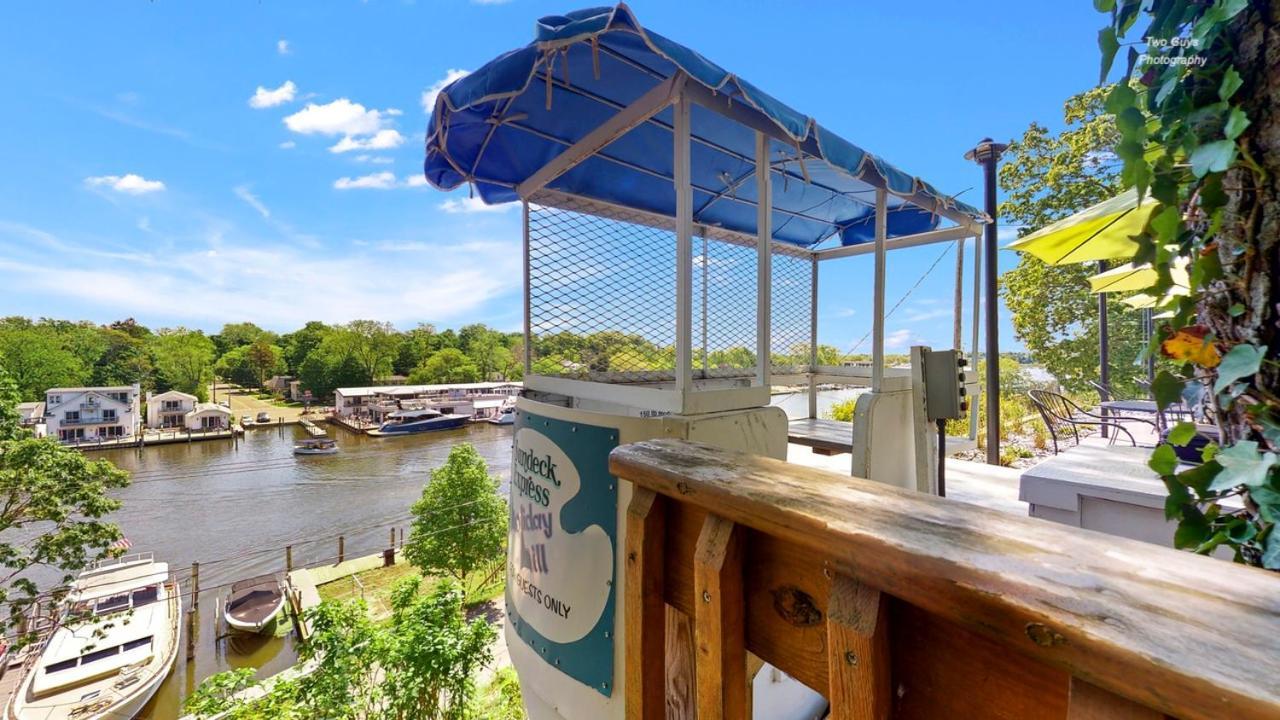 Holiday Hill Resort Saugatuck Bagian luar foto