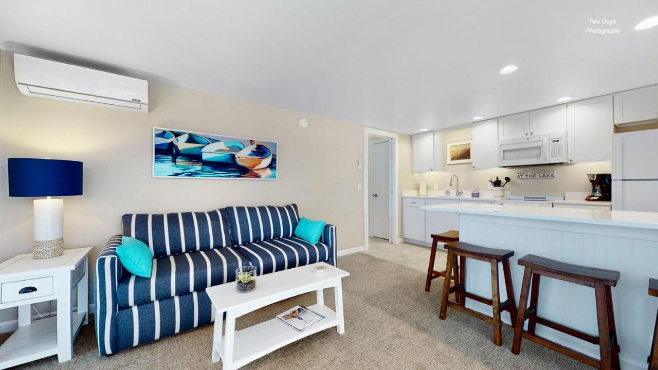 Holiday Hill Resort Saugatuck Bagian luar foto