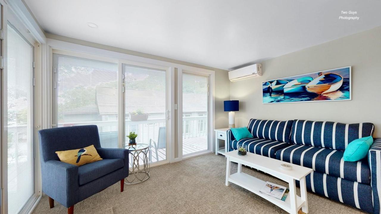 Holiday Hill Resort Saugatuck Bagian luar foto